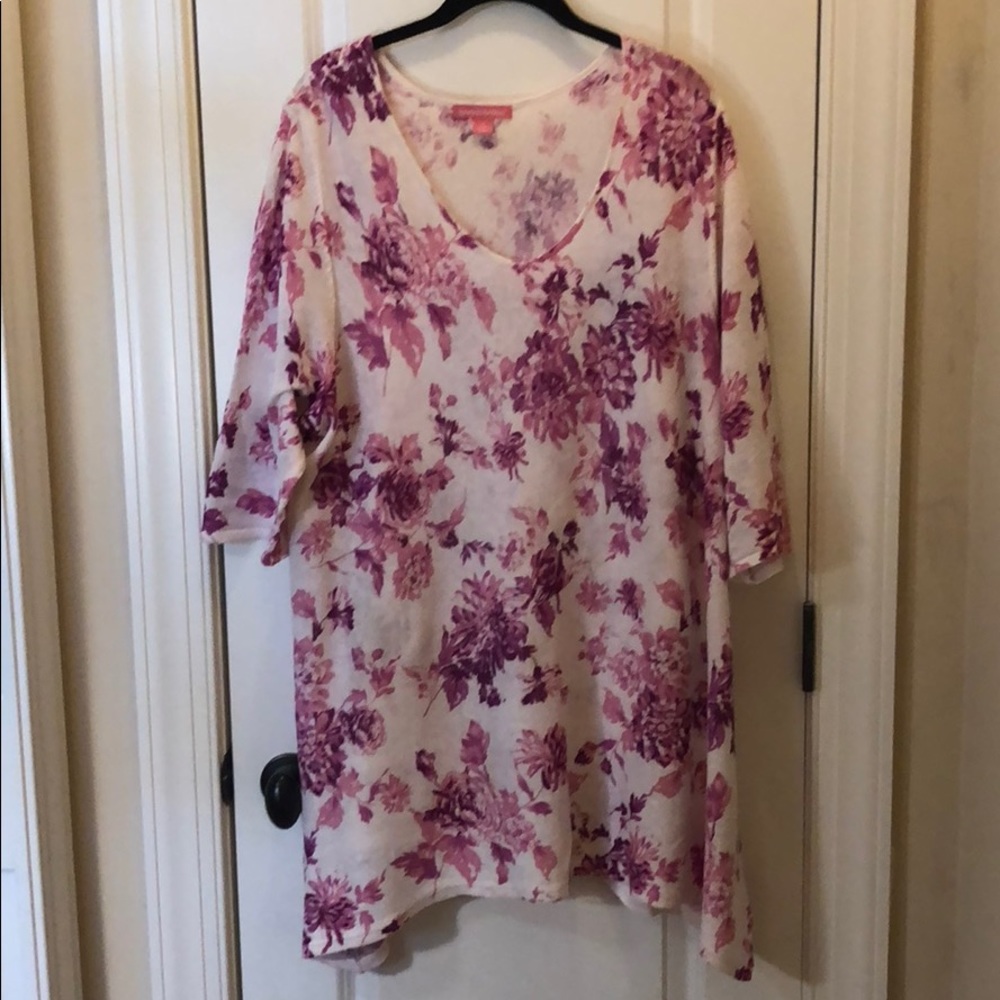 Floral shark bite sweater plus 1X (22/24)